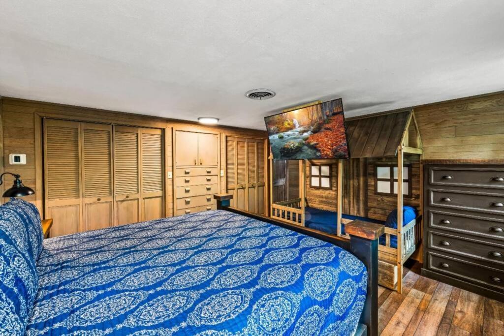 Bourbon Hollow Lodge With Hot Tub And Pool Plus Game Room Only 5 Min To Downtown Gatlinburg Exterior photo