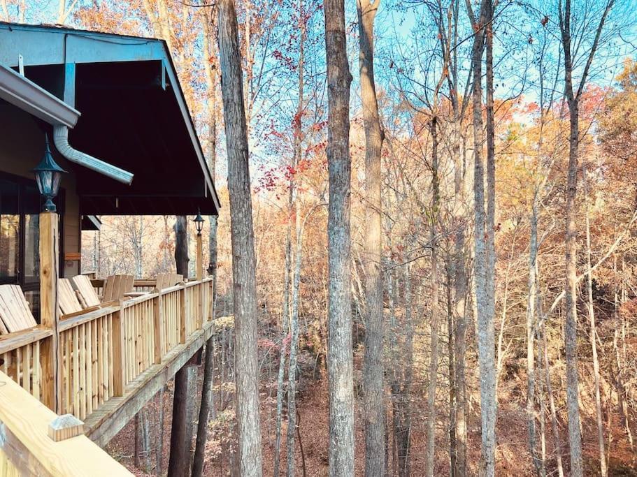 Bourbon Hollow Lodge With Hot Tub And Pool Plus Game Room Only 5 Min To Downtown Gatlinburg Exterior photo
